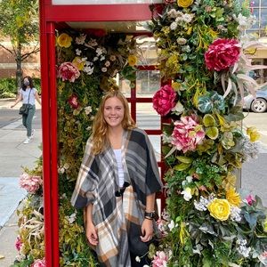 Meet your Posher, Abby